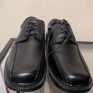 NWT Classic Black Men's Dress Shoes 10.5W